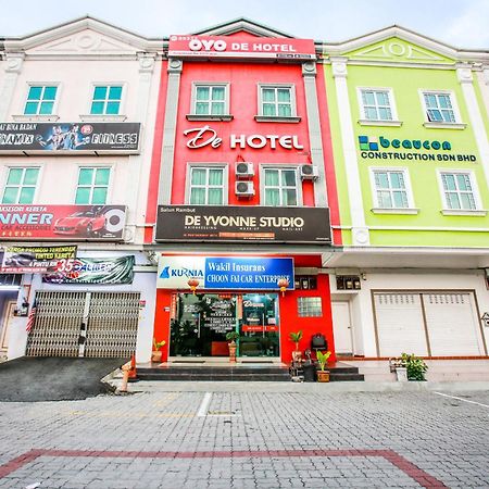 Oyo 89332 De Hotel Teluk Intan Exterior foto